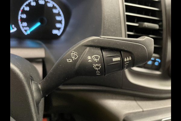 Ford Transit Custom 300 2.0 TDCI L2H1 Trend Dubbele Cabine Automaat 5p Airco Navigatie Bluetooth Trekhaak