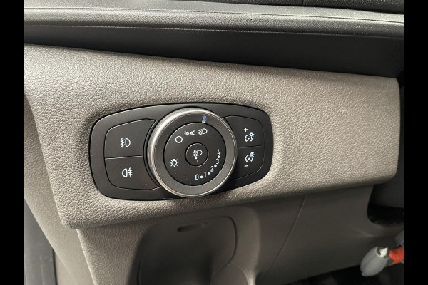 Ford Transit Custom 300 2.0 TDCI L2H1 Trend Dubbele Cabine Automaat 5p Airco Navigatie Bluetooth Trekhaak