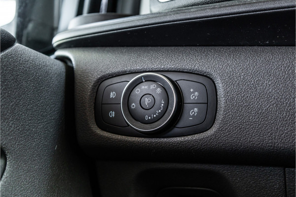 Ford Transit Custom 320 2.0 TDCI L2H1 Limited DC | Marge | BTW Vrij | Dubbel cabine | CarPlay | Camera | Lederen bekleding | Elek stoelen | Trekhaak | Nieuwe APK