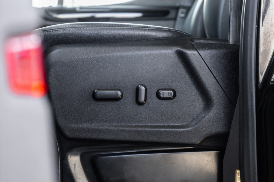 Ford Transit Custom 320 2.0 TDCI L2H1 Limited DC | Marge | BTW Vrij | Dubbel cabine | CarPlay | Camera | Lederen bekleding | Elek stoelen | Trekhaak | Nieuwe APK