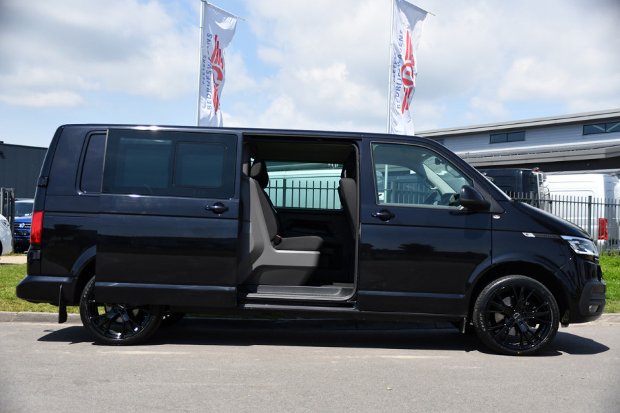 Volkswagen Transporter 2.0 TDI L2H1 DC 4Motion Black Edition Camera, Adaptieve Cruise, Carplay, LED, 4x4, Stoelverwarming, Automaat, Trekhaak, 199pk, Uniek!