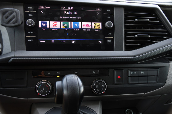 Volkswagen Transporter 2.0 TDI L2H1 DC 4Motion Black Edition Camera, Adaptieve Cruise, Carplay, LED, 4x4, Stoelverwarming, Automaat, Trekhaak, 199pk, Uniek!
