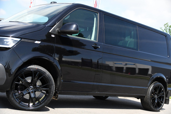 Volkswagen Transporter 2.0 TDI L2H1 DC 4Motion Black Edition Camera, Adaptieve Cruise, Carplay, LED, 4x4, Stoelverwarming, Automaat, Trekhaak, 199pk, Uniek!