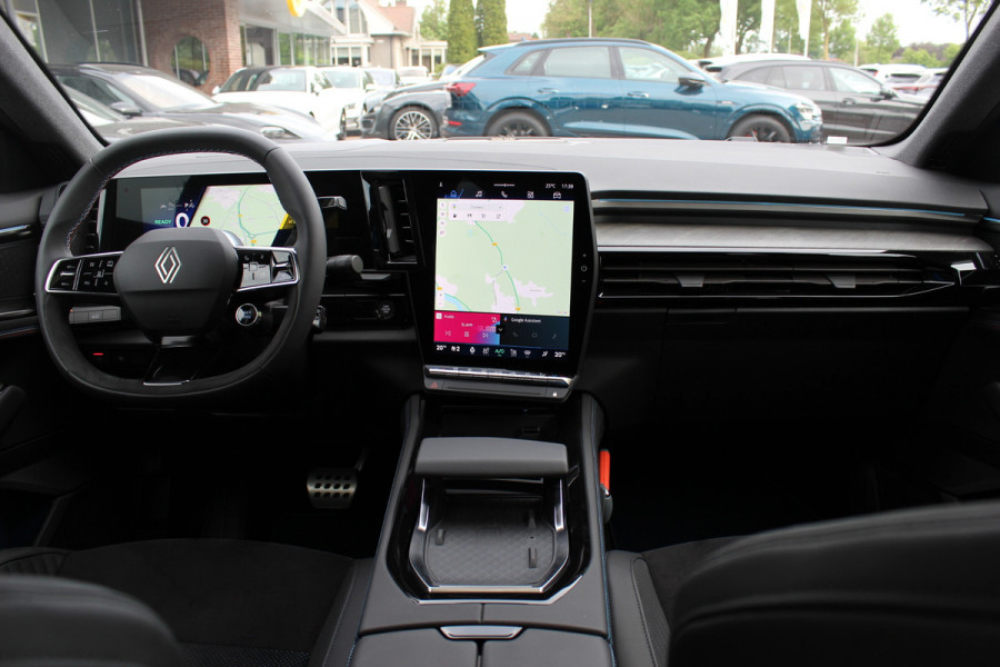 Renault Rafale 1.2 E-Tech full hybrid 200 esprit Alpine / NL Auto! / Panoramadak / 360Camera / Head-up / Harman Kardon / Matrix LED / Elektr. Stoelen / Stuur+Stoelverwarming / Dodehoek / DAB / ACC