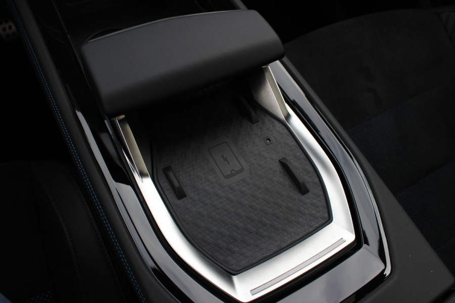 Renault Rafale 1.2 E-Tech full hybrid 200 esprit Alpine / NL Auto! / Panoramadak / 360Camera / Head-up / Harman Kardon / Matrix LED / Elektr. Stoelen / Stuur+Stoelverwarming / Dodehoek / DAB / ACC