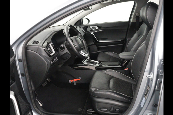 Kia Xceed 1.6 GDi PHEV ExecutiveLine | Panoramadak | Stoelventilatie | Leder | Adaptive cruise | Camera | Achterbankverwarming | Memory | Side Assist | Navigatie | Keyless | Full LED | Stoelverwarming | Plug In