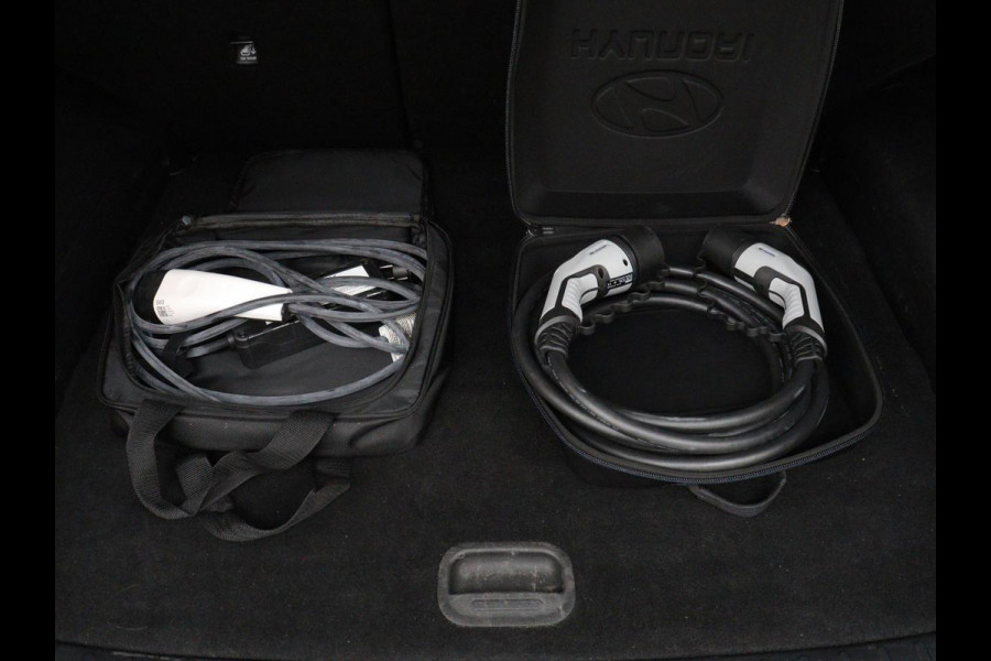 Hyundai Tucson 1.6 T-GDI PHEV Premium 4WD | SOH 96,5% | Stoelventilatie | Leder | Trekhaak | 360 Camera | Adaptive cruise | Krell Audio | Achterbankverwarming | Camera | Memory | Keyless | Plug In