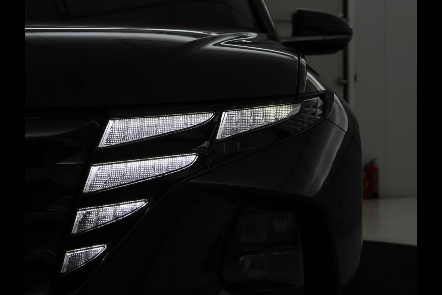 Hyundai Tucson 1.6 T-GDI PHEV Premium 4WD | SOH 96,5% | Stoelventilatie | Leder | Trekhaak | 360 Camera | Adaptive cruise | Krell Audio | Achterbankverwarming | Camera | Memory | Keyless | Plug In