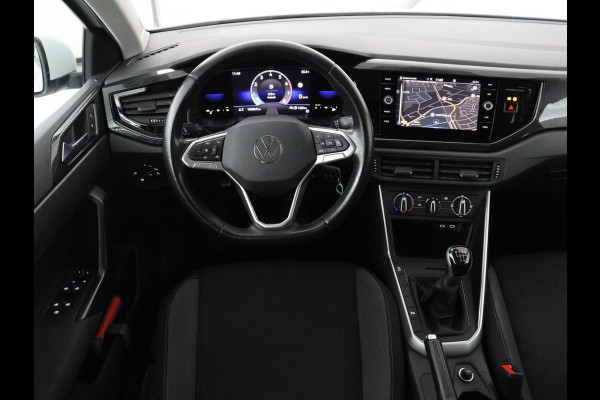 Volkswagen Polo 1.0 TSI Life | Navigatie | Parkeerhulp | Carplay | Adaptive cruise | Full LED | Airco | Bluetooth