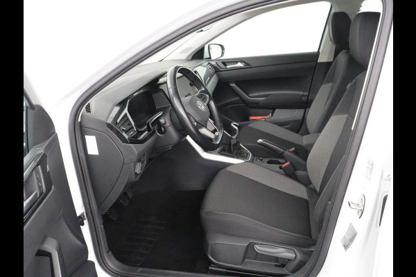 Volkswagen Polo 1.0 TSI Life | Navigatie | Parkeerhulp | Carplay | Adaptive cruise | Full LED | Airco | Bluetooth
