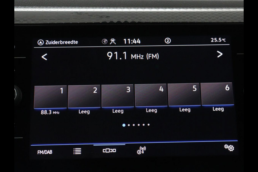 Volkswagen Polo 1.0 TSI Life | Navigatie | Parkeerhulp | Carplay | Adaptive cruise | Full LED | Airco | Bluetooth