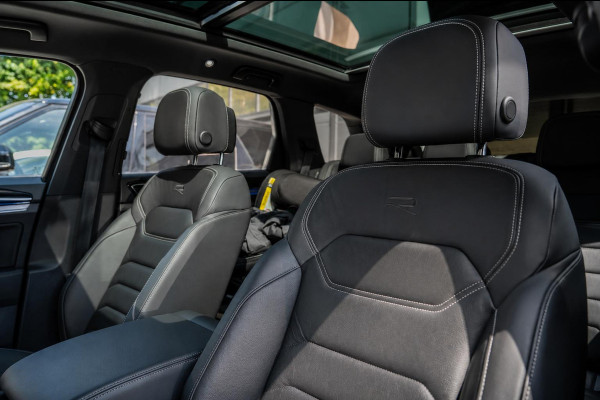 Volkswagen Touareg 3.0 TSi 4MOTION R | Panorama| Dynaudio | 360 Camera | Nachtzicht | Trekhaak | HUD