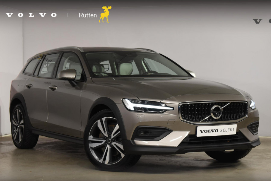 Volvo V60 Cross Country B5 250PK Automaat AWD Pro / Adaptive Cruise Control / Bowers & Wilkins / 360 Graden Camera / Elektrisch glazen schuif-kanteldak / Head-up Display / Nappa leer met stoelventilatie / Massagefunctie voorstoelen / Elektrisch verstelbare stoelen met geheugen / Stoelverw. / Stuurverw. / Trekhaak