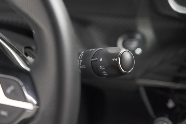 Peugeot 2008 PureTech 130 EAT8 GT-Line | Camera | Dodehoekdetectie | Adaptieve Cruise Control | Apple Carplay
