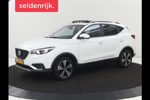 MG Mg Zs Luxury 45 kWh | SOH 91,3% | Panoramadak | Leder | Stoelverwarming | Trekhaak | Adaptive cruise | Camera | Carplay | Keyless | Navigatie | Climate control