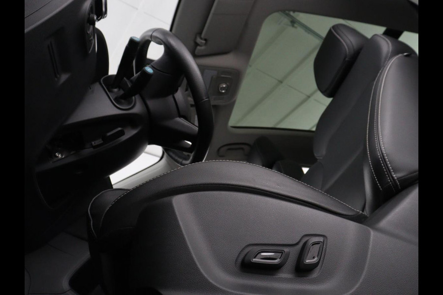 MG Mg Zs Luxury 45 kWh | SOH 91,3% | Panoramadak | Leder | Stoelverwarming | Trekhaak | Adaptive cruise | Camera | Carplay | Keyless | Navigatie | Climate control
