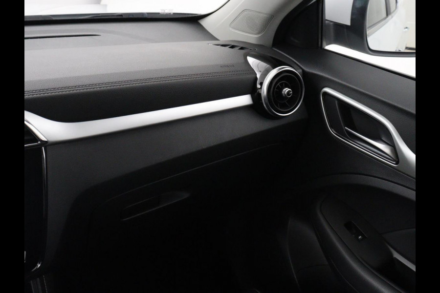 MG Mg Zs Luxury 45 kWh | SOH 91,3% | Panoramadak | Leder | Stoelverwarming | Trekhaak | Adaptive cruise | Camera | Carplay | Keyless | Navigatie | Climate control