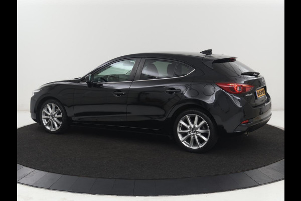 Mazda 3 2.0 SkyActiv-G 120 GT-M | Leder | Head-Up | Stoelverwarming | Camera | Navigatie | Full LED | Stuurverwarming | Keyless | Climate control | Bose Sound | Bluetooth | Parkeerhulp | Cruise control