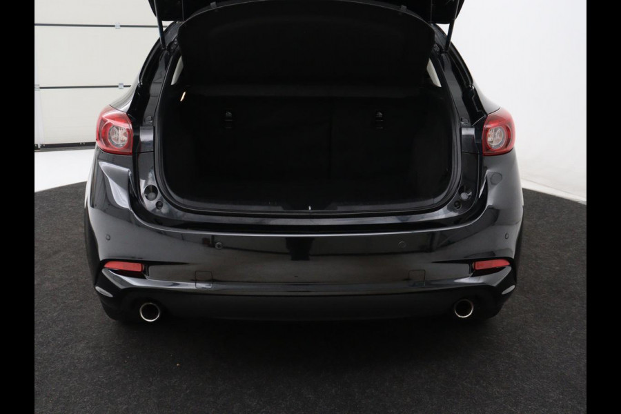 Mazda 3 2.0 SkyActiv-G 120 GT-M | Leder | Head-Up | Stoelverwarming | Camera | Navigatie | Full LED | Stuurverwarming | Keyless | Climate control | Bose Sound | Bluetooth | Parkeerhulp | Cruise control