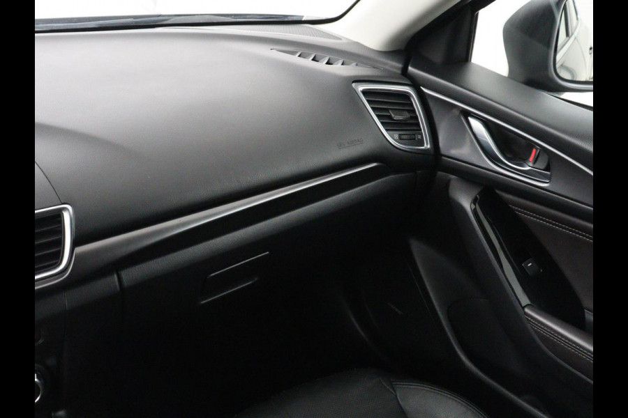Mazda 3 2.0 SkyActiv-G 120 GT-M | Leder | Head-Up | Stoelverwarming | Camera | Navigatie | Full LED | Stuurverwarming | Keyless | Climate control | Bose Sound | Bluetooth | Parkeerhulp | Cruise control
