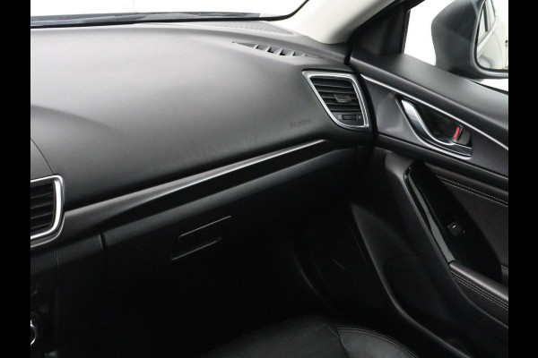 Mazda 3 2.0 SkyActiv-G 120 GT-M | Leder | Head-Up | Stoelverwarming | Camera | Navigatie | Full LED | Stuurverwarming | Keyless | Climate control | Bose Sound | Bluetooth | Parkeerhulp | Cruise control