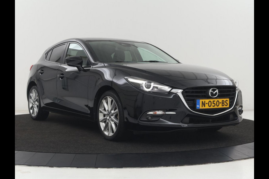 Mazda 3 2.0 SkyActiv-G 120 GT-M | Leder | Head-Up | Stoelverwarming | Camera | Navigatie | Full LED | Stuurverwarming | Keyless | Climate control | Bose Sound | Bluetooth | Parkeerhulp | Cruise control