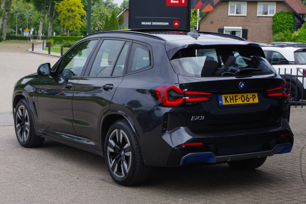 BMW iX3 High Executive 80 kWh 286 PK, SOH 100 %, Panoramadak, Leder, Driving. Ass. Prof, Camera,