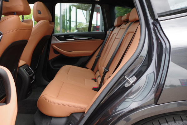 BMW iX3 High Executive 80 kWh 286 PK, SOH 100 %, Panoramadak, Leder, Driving. Ass. Prof, Camera,