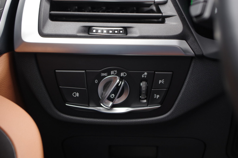 BMW iX3 High Executive 80 kWh 286 PK, SOH 100 %, Panoramadak, Leder, Driving. Ass. Prof, Camera,