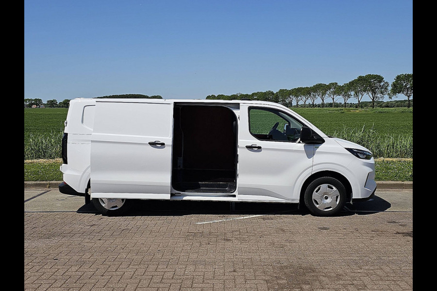 Ford Transit Custom 2.0 TDCI L2H1 Trend L2H1 Navi Euro6 Airco Achterdeuren Camera 3-Zits BPM-Vrij Facelift Model