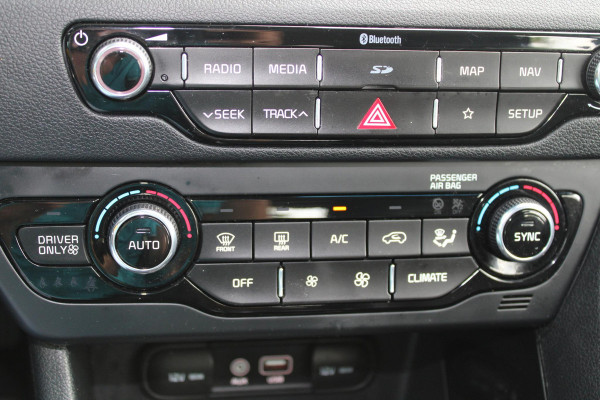 Kia Niro 1.6 GDi Hybrid DynamicLine | Trekhaak | Climate Control | Cruise Control | Leder/Stof | Camera
