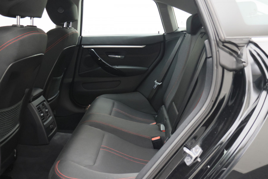 BMW 4 Serie Gran Coupé 418i Executive Automaat LED, Navigatie, Climate, PDC, 18"