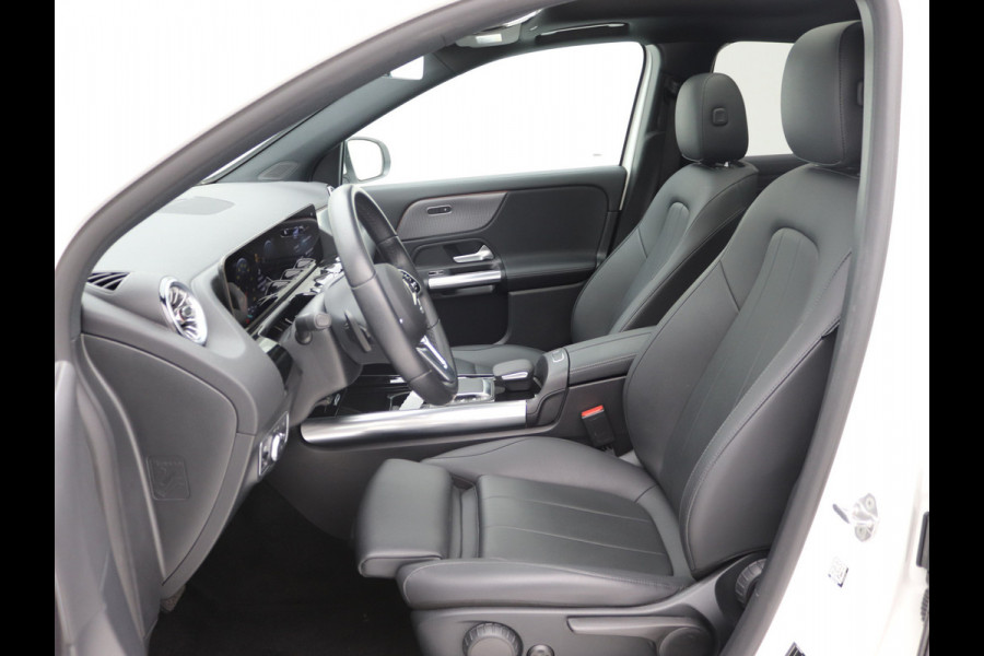 Mercedes-Benz EQA 250 Pano, Keyless GO, Camera, Sfeerverlichting, Dodehoekassistent