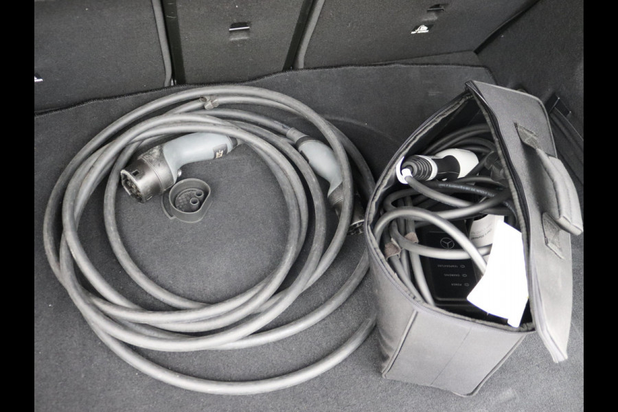 Mercedes-Benz EQA 250 Pano, Keyless GO, Camera, Sfeerverlichting, Dodehoekassistent