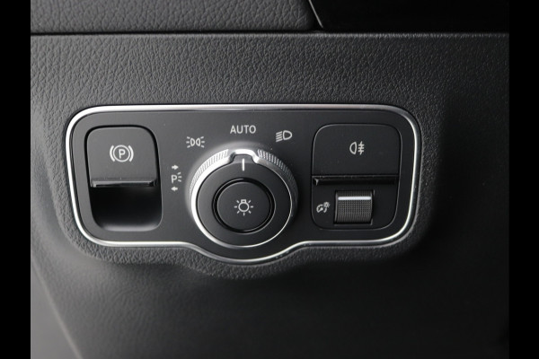 Mercedes-Benz EQA 250 Pano, Keyless GO, Camera, Sfeerverlichting, Dodehoekassistent