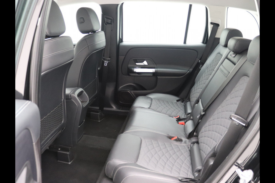 Mercedes-Benz Glb 200 Progressive Camera, Stoel en stuurverwarming, Carplay, Widescreen