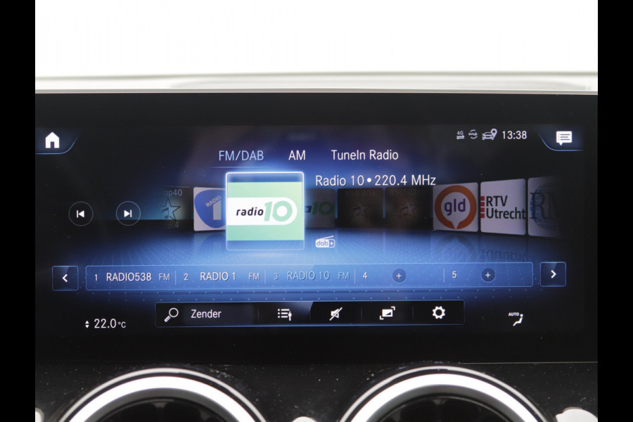 Mercedes-Benz Glb 200 Progressive Camera, Stoel en stuurverwarming, Carplay, Widescreen