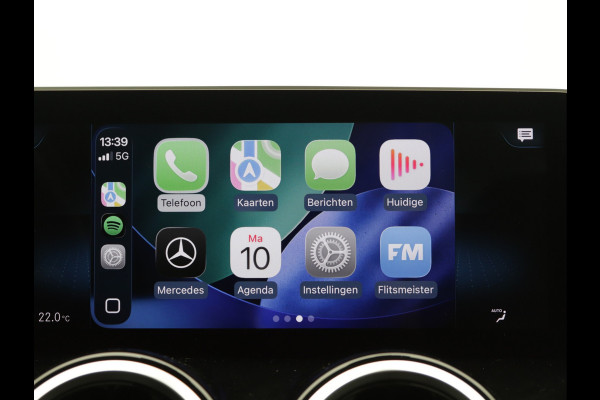 Mercedes-Benz Glb 200 Progressive Camera, Stoel en stuurverwarming, Carplay, Widescreen