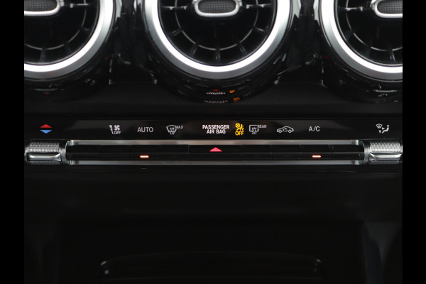 Mercedes-Benz Glb 200 Progressive Camera, Stoel en stuurverwarming, Carplay, Widescreen