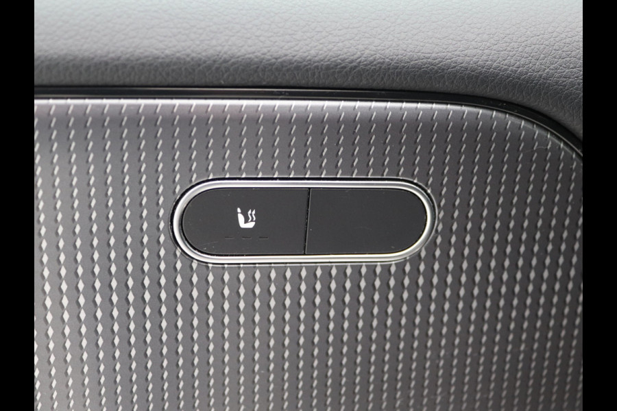 Mercedes-Benz Glb 200 Progressive Camera, Stoel en stuurverwarming, Carplay, Widescreen