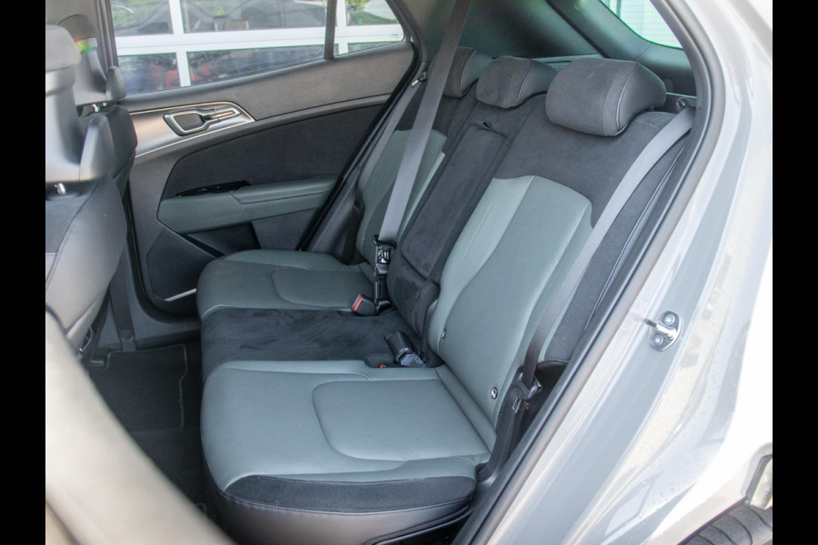 Kia Sportage 1.6 T-GDi Plug-in Hybrid AWD Dark Edition l Lederlook bekleding l Stoel Stuur verwarming l Dark chrome accenten l