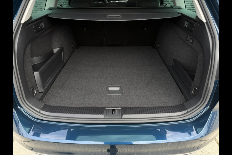 Volkswagen Passat Variant 1.4 TSI PHEV GTE Business | Pano | Elek. Trekhaak | Camera | Carplay | Navi | LED