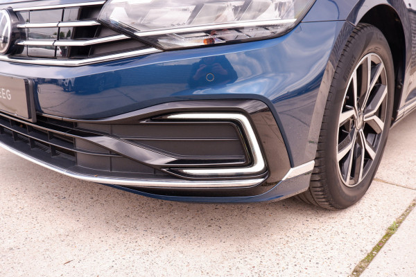 Volkswagen Passat Variant 1.4 TSI PHEV GTE Business | Pano | Elek. Trekhaak | Camera | Carplay | Navi | LED