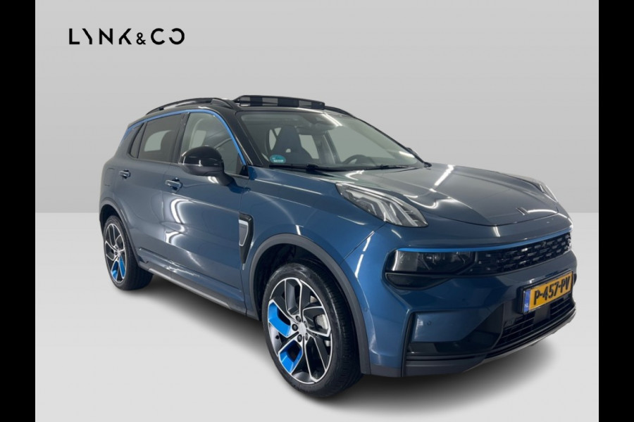 Lynk & Co 01 1.5 262pk Plug-in Pano.dak DAB 360°Cam Stoelverw. Carplay
