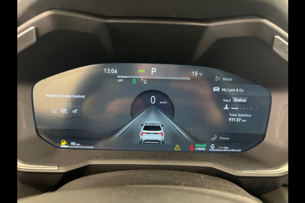 Lynk & Co 01 1.5 262pk Plug-in Pano.dak DAB 360°Cam Stoelverw. Carplay