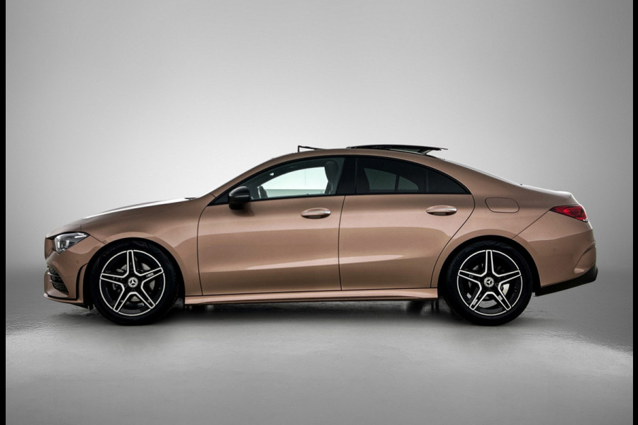 Mercedes-Benz CLA-Klasse 180 Business Solution AMG | Panoramadak | 5 spaaks lichtmetalen | Navigatie | Parking support Inclusief 24 maanden MB Certified garantie voor Europa.