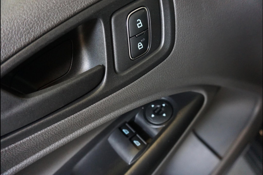 Ford Transit Connect 1.5 EcoBlue L2 Trend Navigatie Airco Apple Carplay/Android Auto DAB+ Parkeersensoren Camera Bluetooth