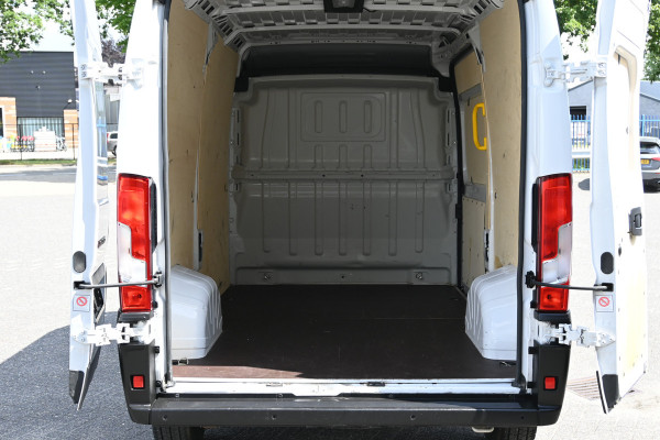 Fiat Ducato 2.2 MultiJet 140 pk L2H2 3.5t Airco, Camera