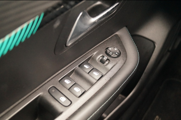Peugeot 208 1.2 PureTech Allure -NAVI-ECC-PDC-CRUISE-