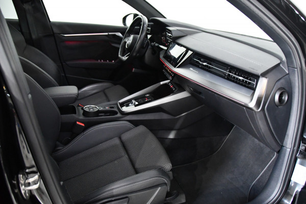 Audi A3 SPORTBACK 35 TFSI 3x S-line edition, Pano, B&O, Cam